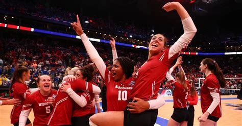 volleyball team leaked photos|Sensitive photo leak of Badgers female athletes investigated